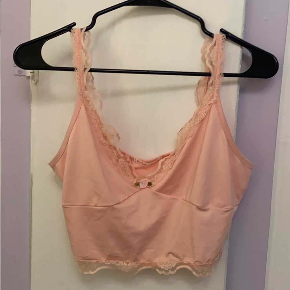 Cute lace trim pink cropped top